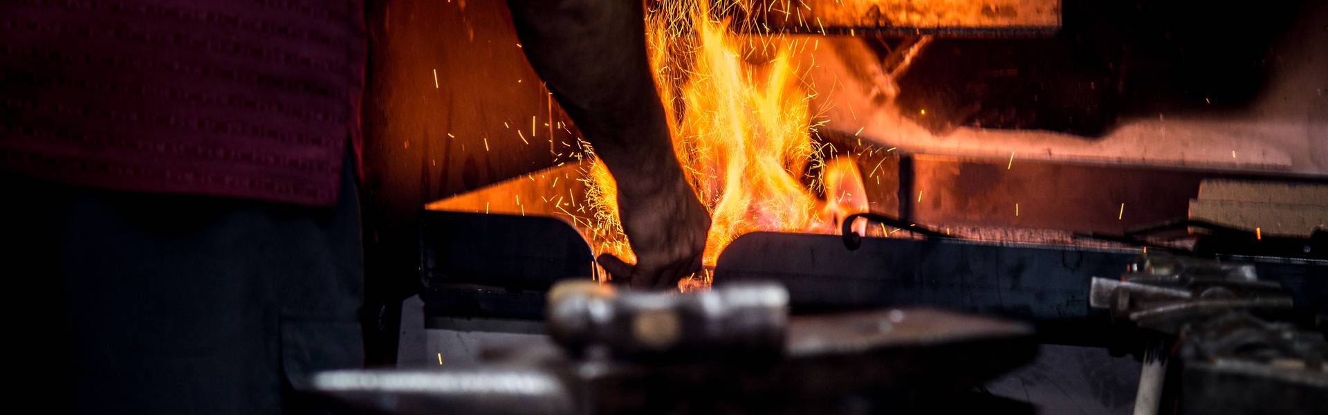 Coaching in der Schmiede, Teambildung, Teamtraining, Teamentwicklung und Damaszener Stahl